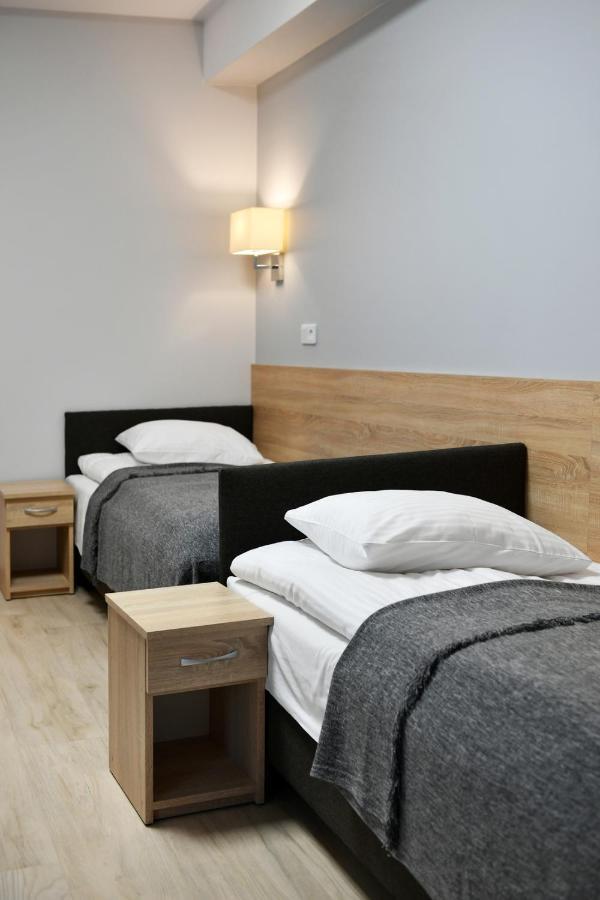 Bed and Breakfast Fotex à Ząbki Extérieur photo