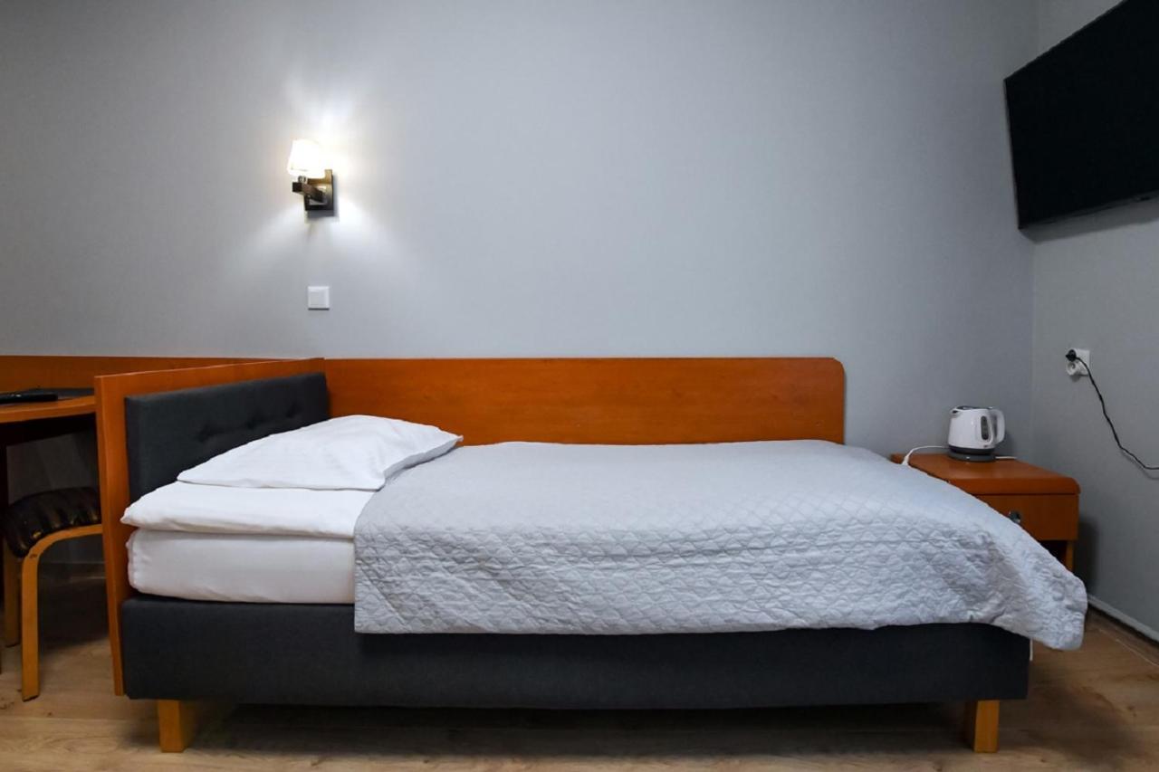 Bed and Breakfast Fotex à Ząbki Extérieur photo