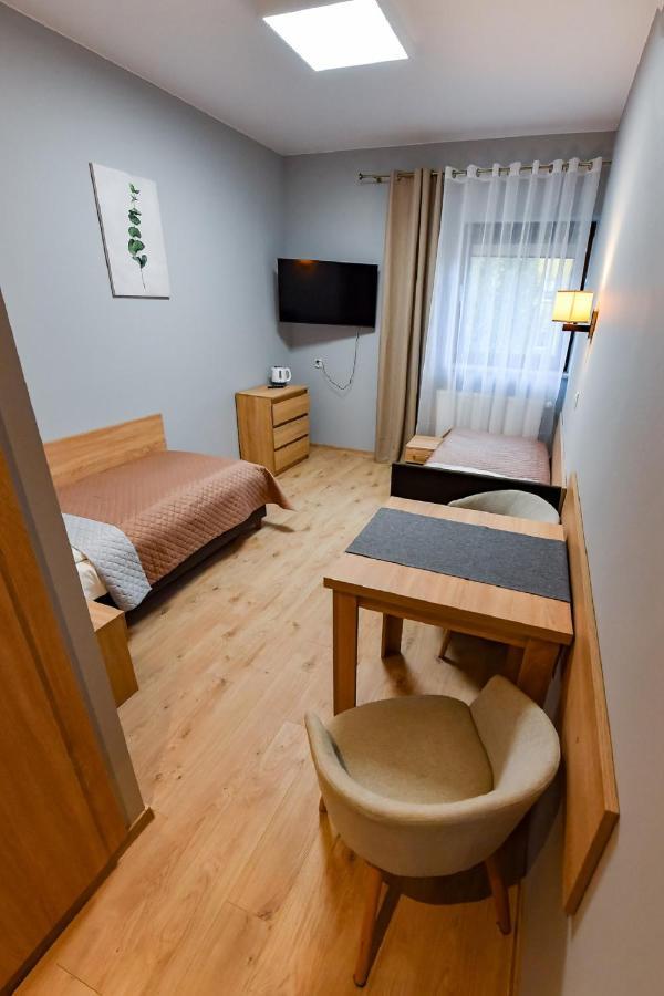 Bed and Breakfast Fotex à Ząbki Extérieur photo
