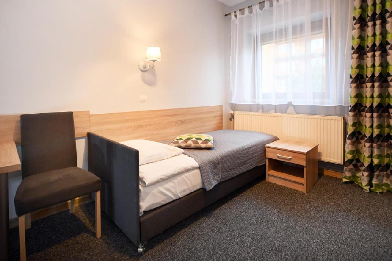 Bed and Breakfast Fotex à Ząbki Extérieur photo